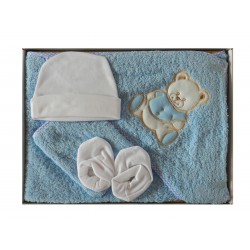 Coffret naissance bleu comprenant une cape de bain, un gant de toilette, un bonnet naissance et des petits chaussons