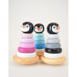 Les 3 pyramides pingouins en bois. jouets d'éveil. Marque : Magni.