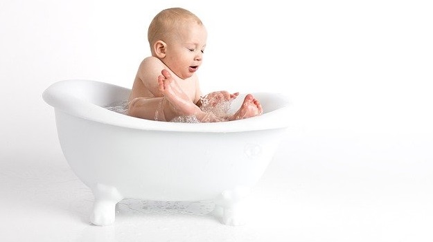 Cadeau naissance sous forme de coffret pour bain de bébé