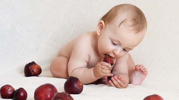 Cadeau naissance sous forme de coffret pour le repas de bébé